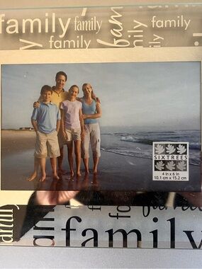 SIXTREES 4x6 Family Photo Frame - see through/White